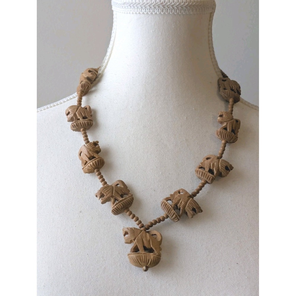 Vintage Hand Carved Wooden Lion Pendant Necklace Brown Tribal Safari Jungle 22"